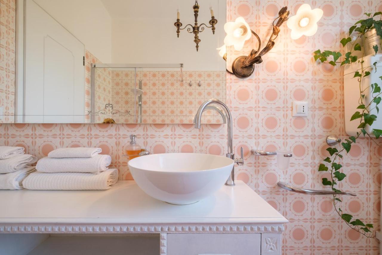 Fabula Rooms 3 Suites With Private Bathroom Bologna Eksteriør bilde