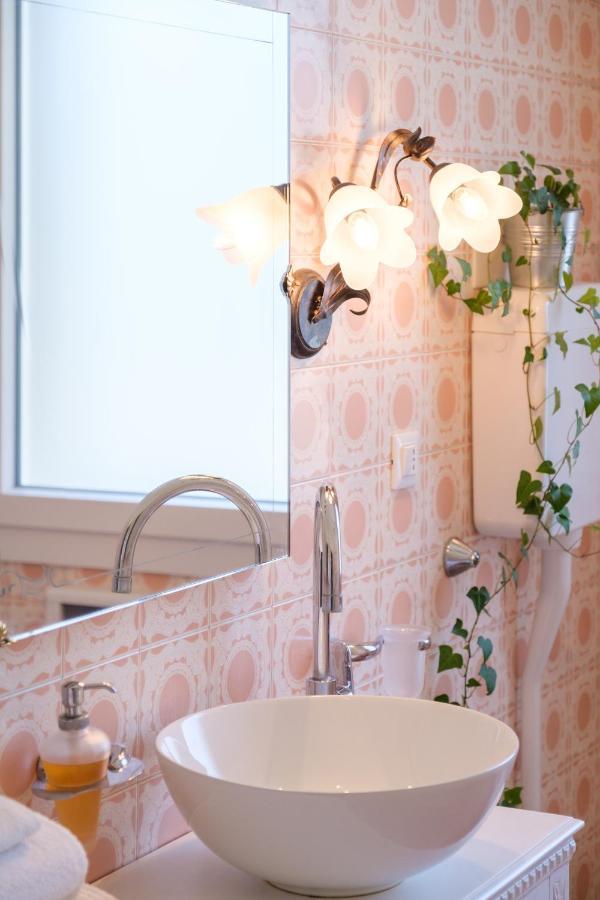 Fabula Rooms 3 Suites With Private Bathroom Bologna Eksteriør bilde